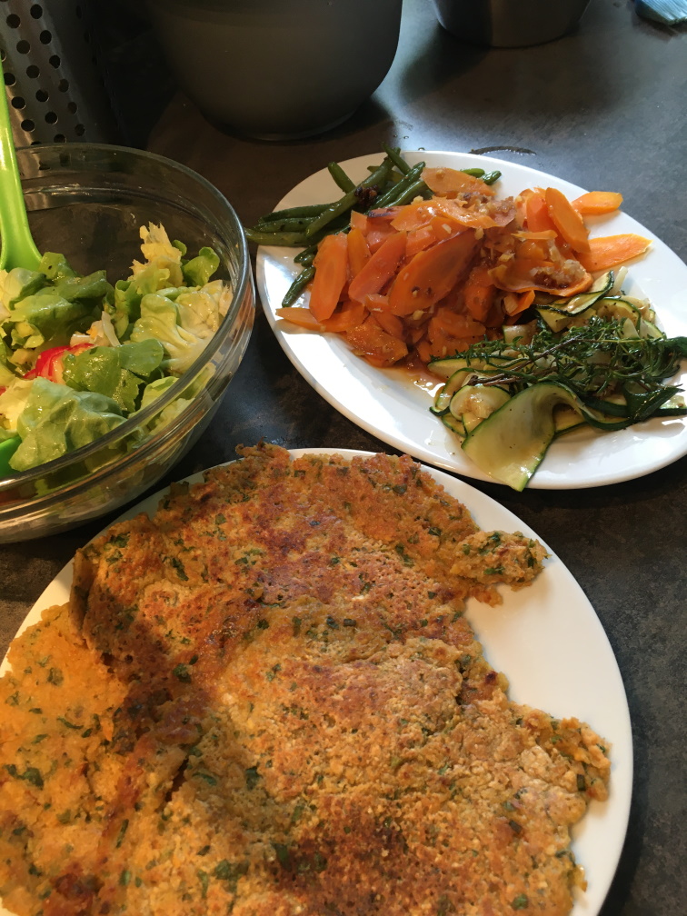 Rote Linsen, Gemüse, Salat – Tischgespräche
